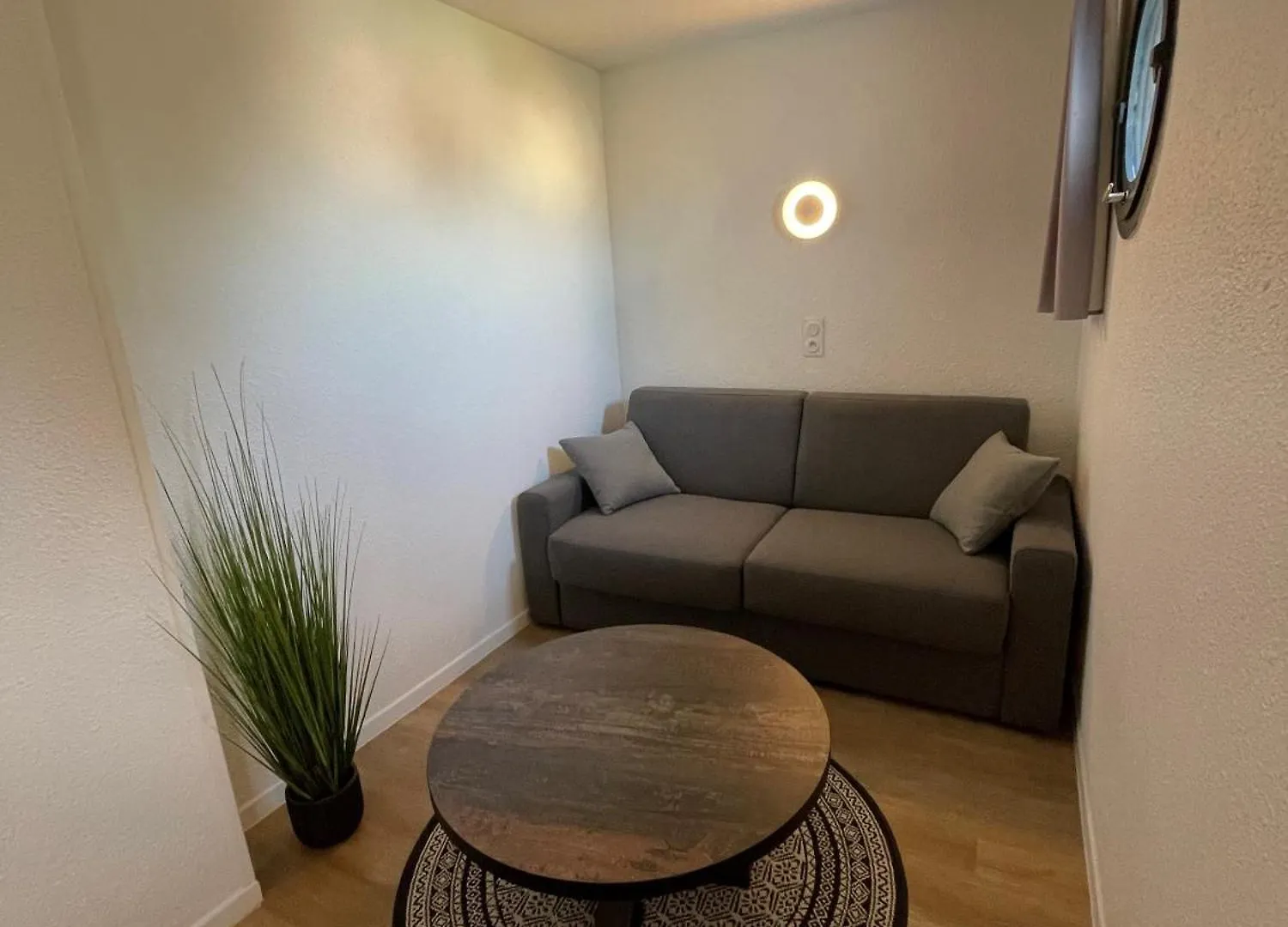 Logis Cris Hôtel, Lyon Sud Corbas