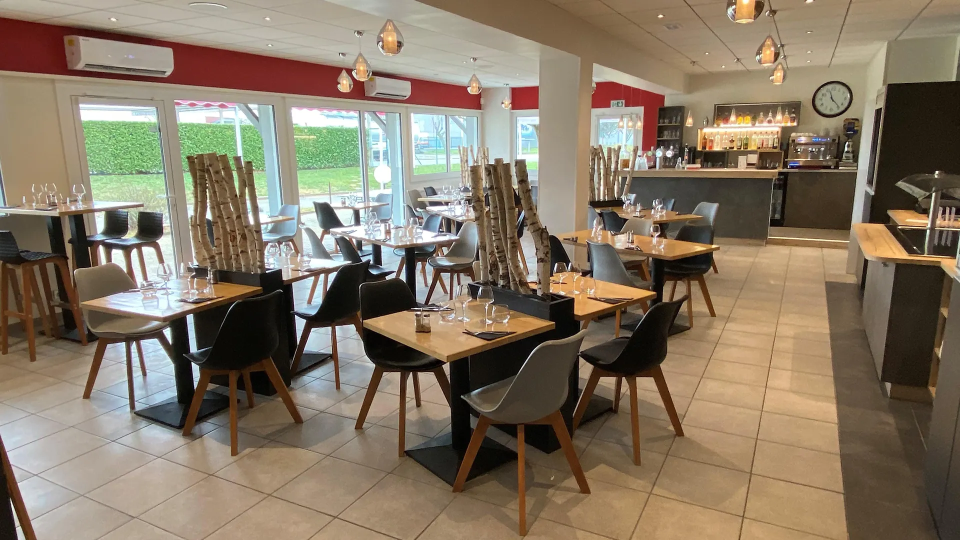 Logis Cris Hotel Et Restaurant, Lyon Sud-Est Corbas