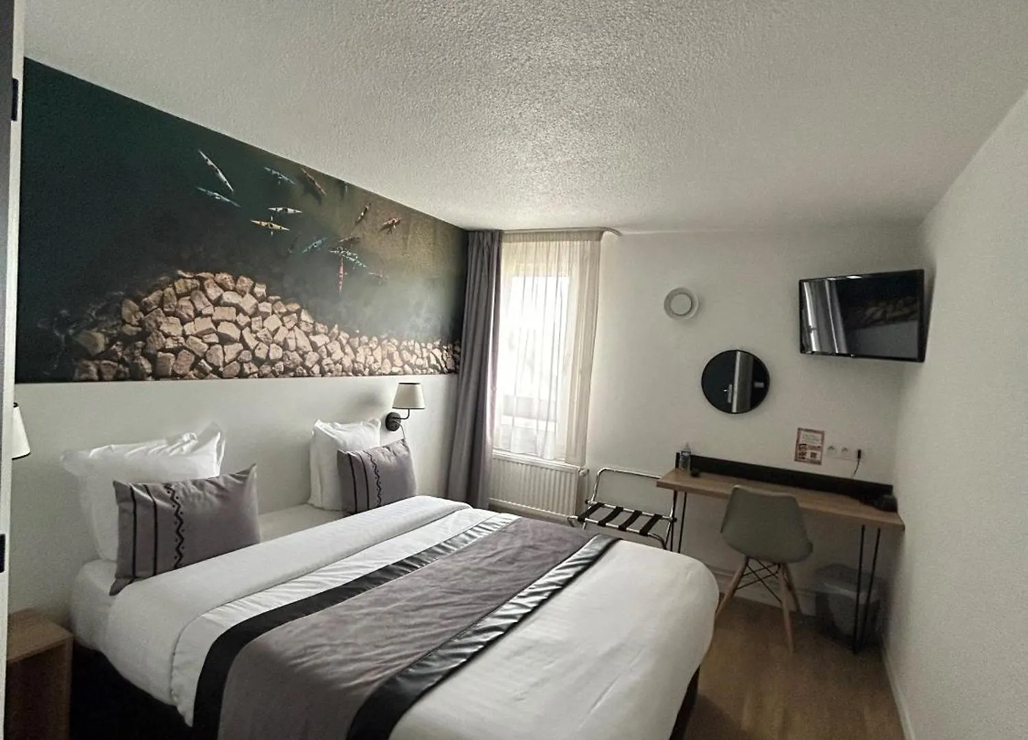 Logis Cris Hotel Et Restaurant, Lyon Sud-Est Corbas 3*,  France