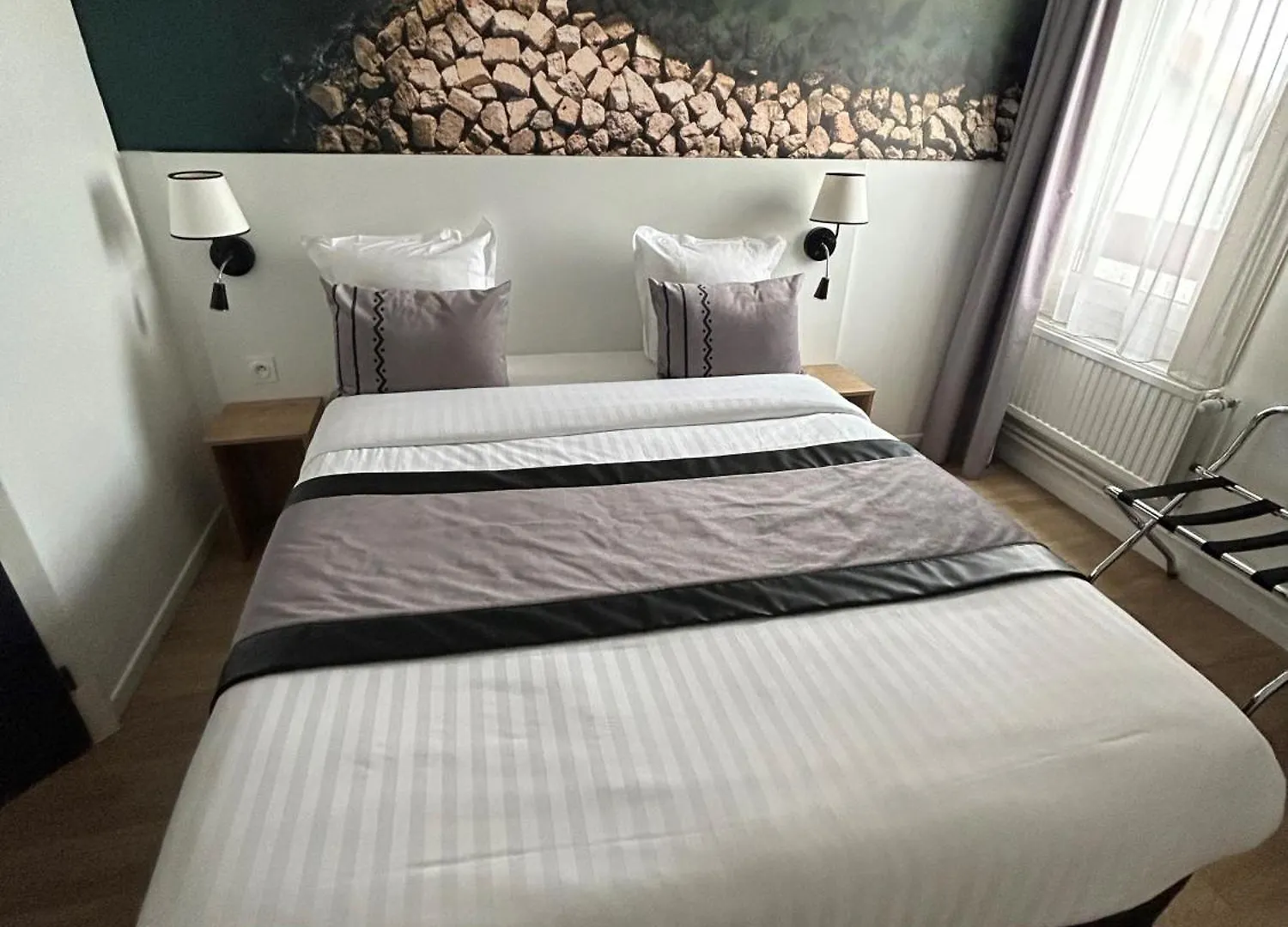 Logis Cris Hotel Et Restaurant, Lyon Sud-Est Corbas