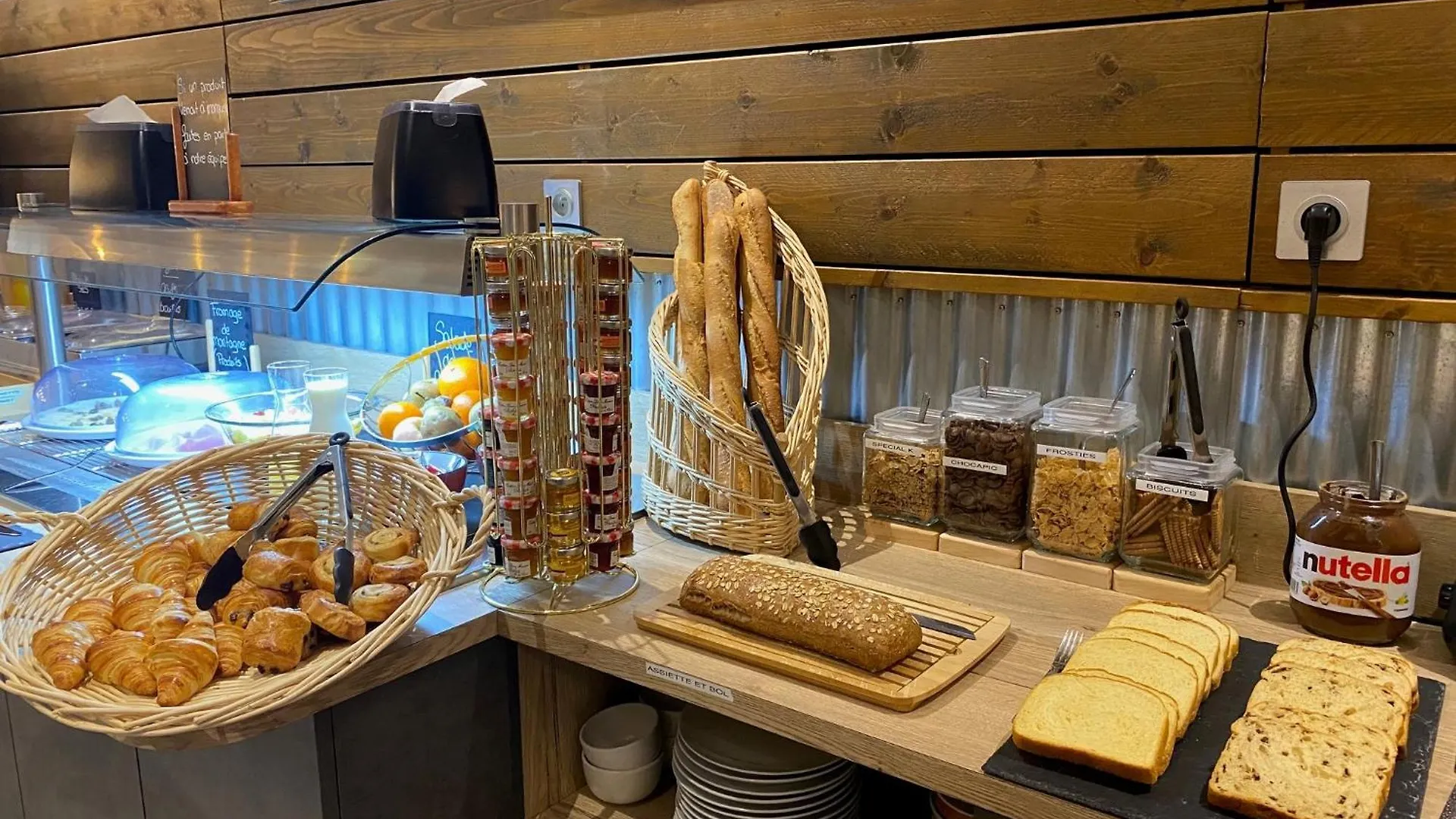 Logis Cris Hotel Et Restaurant, Lyon Sud-Est Corbas Frankreich